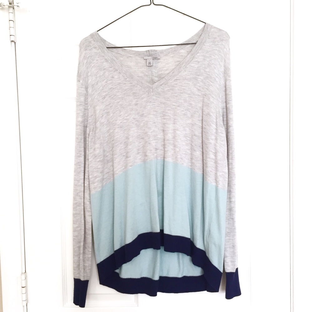 Halogen Zip Back V-Neck Blue Colorblock Sweater - Picture 4 of 7